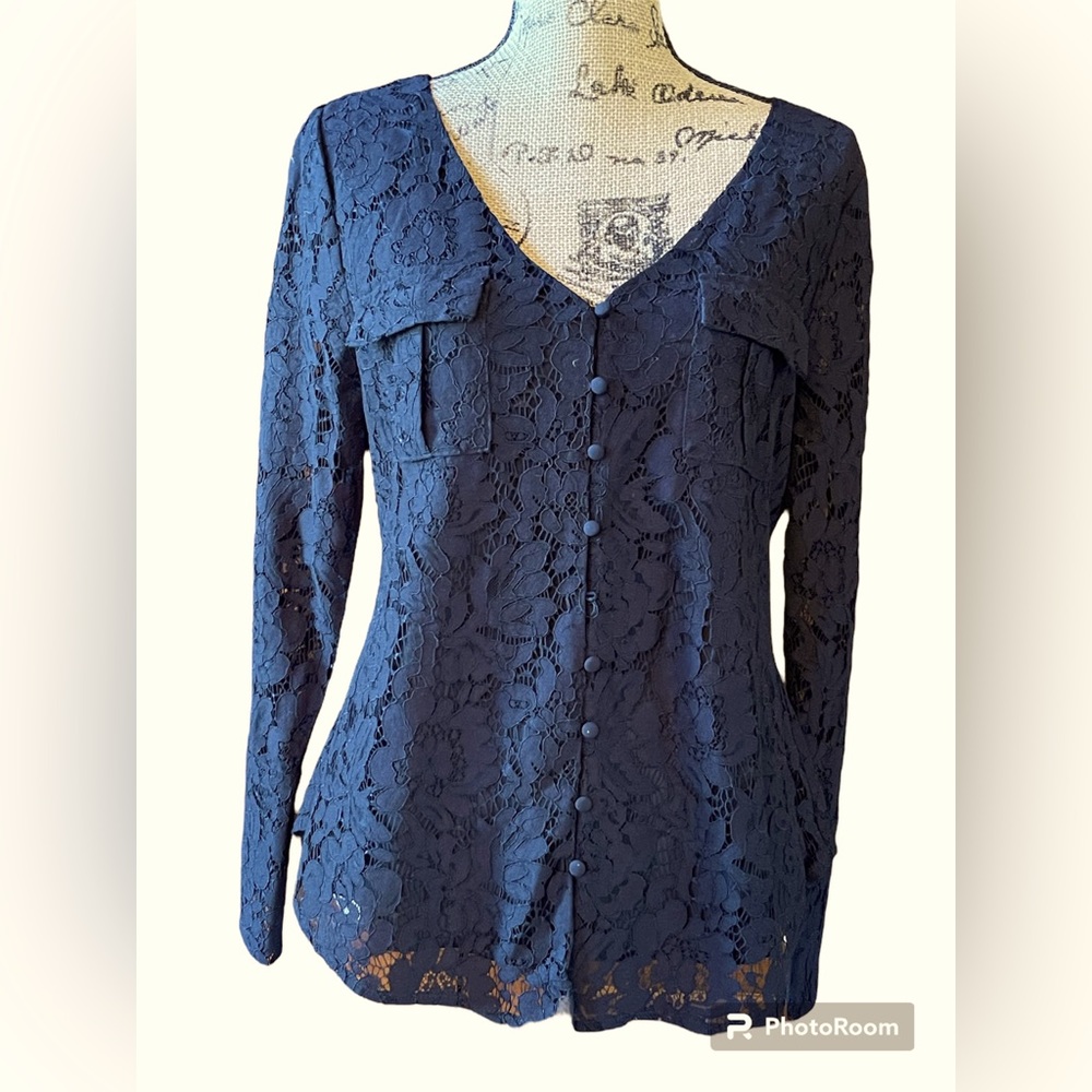 Chaser Medium Black Lace Lined Top